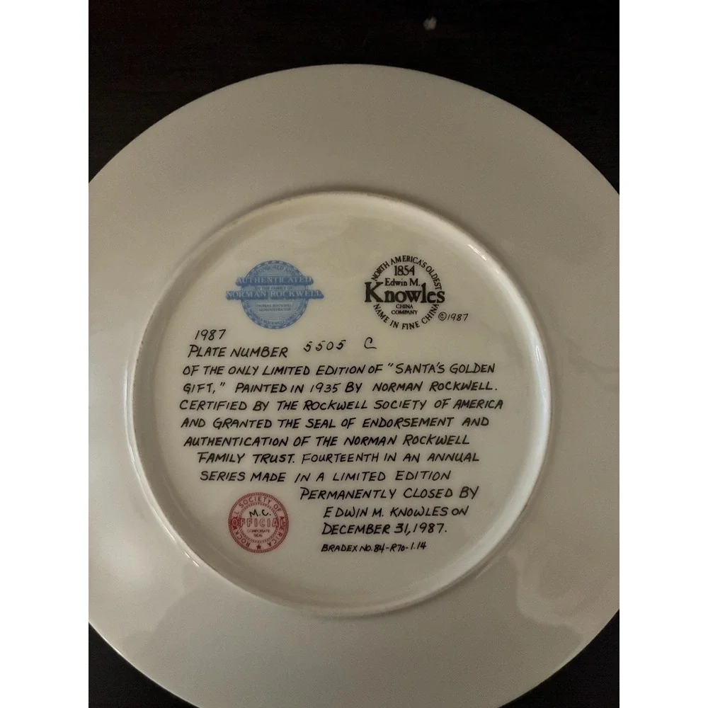 Knowles Norman Rockwell Santa's Golden Gift 1987 Fine China Limited Plate